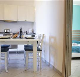 2 bedroom seaside apartments with shared pool, sleeps 4-5